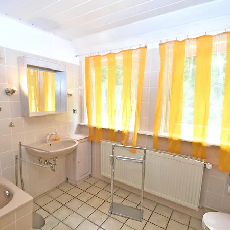 Spacious Near The Area